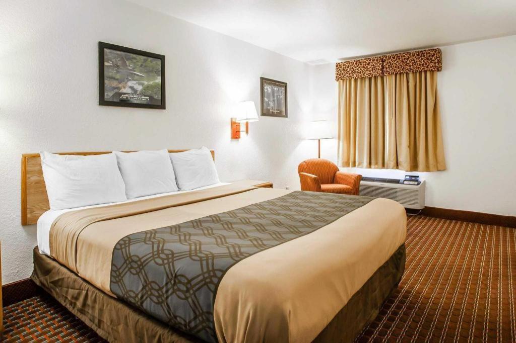 Econo Lodge Truman Inn Sedalia Zewnętrze zdjęcie