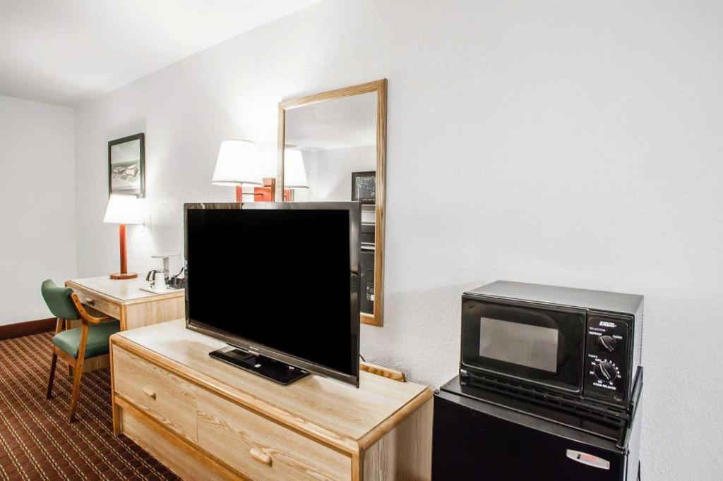 Econo Lodge Truman Inn Sedalia Zewnętrze zdjęcie