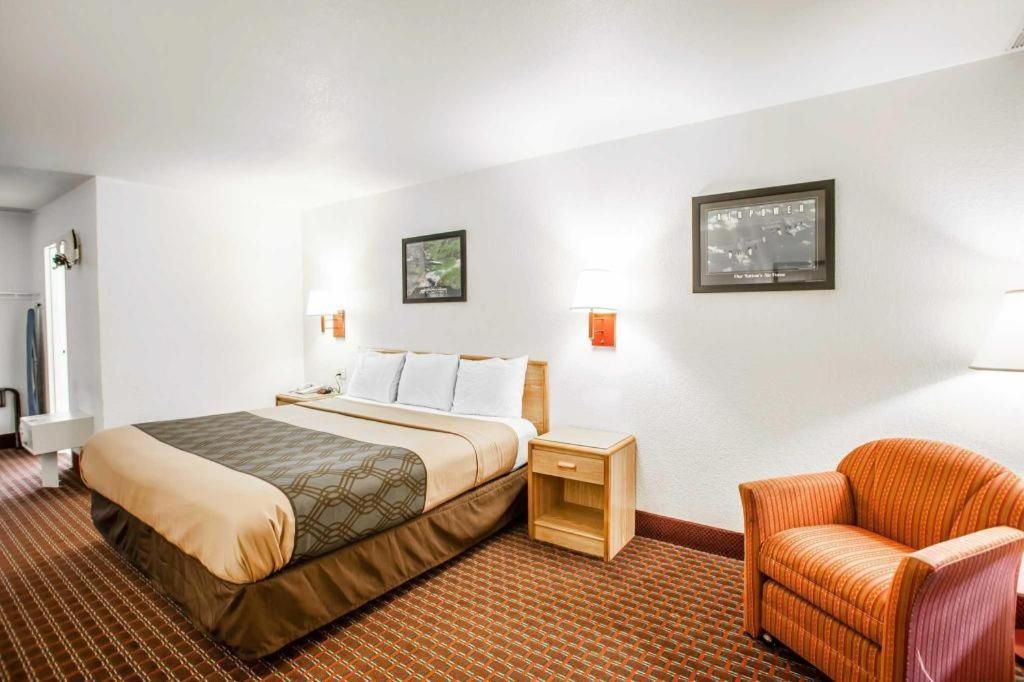 Econo Lodge Truman Inn Sedalia Zewnętrze zdjęcie