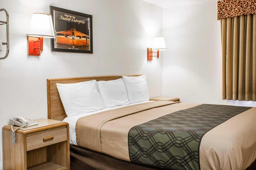 Econo Lodge Truman Inn Sedalia Zewnętrze zdjęcie