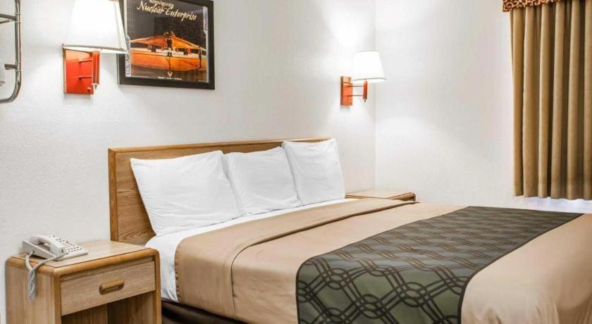 Econo Lodge Truman Inn Sedalia Zewnętrze zdjęcie