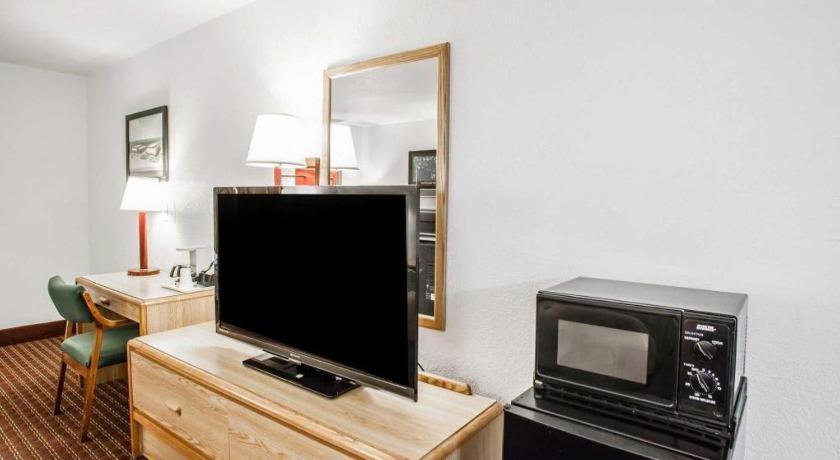 Econo Lodge Truman Inn Sedalia Zewnętrze zdjęcie