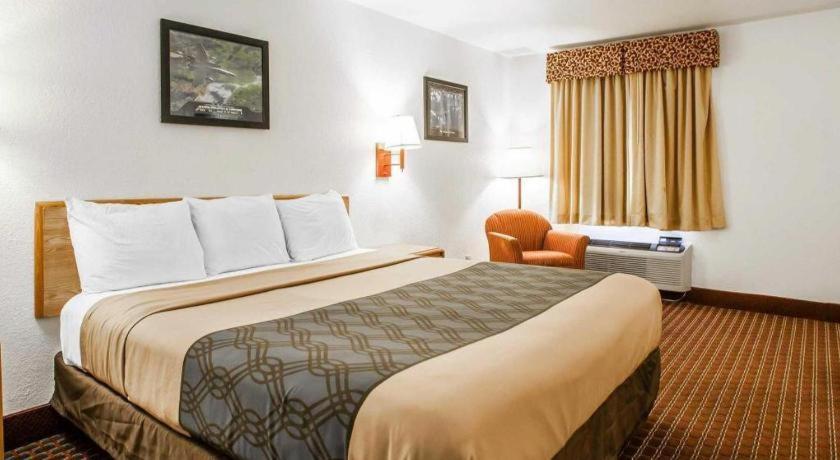 Econo Lodge Truman Inn Sedalia Zewnętrze zdjęcie