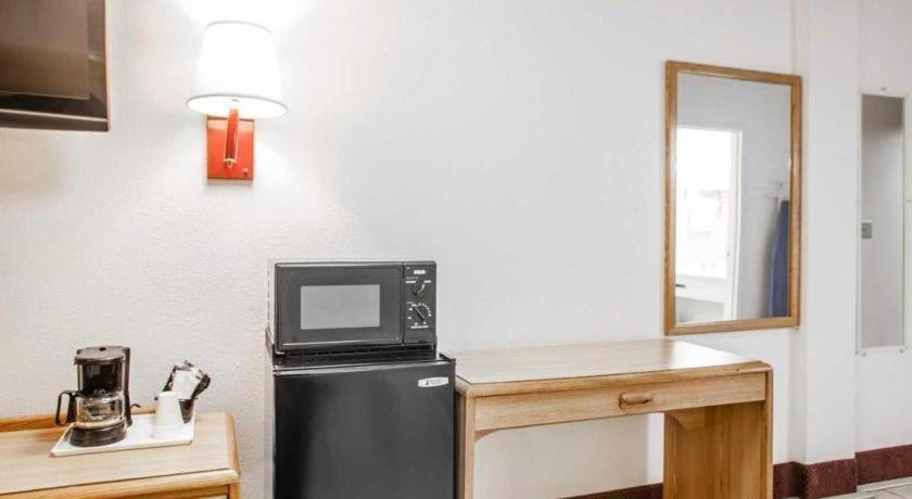 Econo Lodge Truman Inn Sedalia Zewnętrze zdjęcie